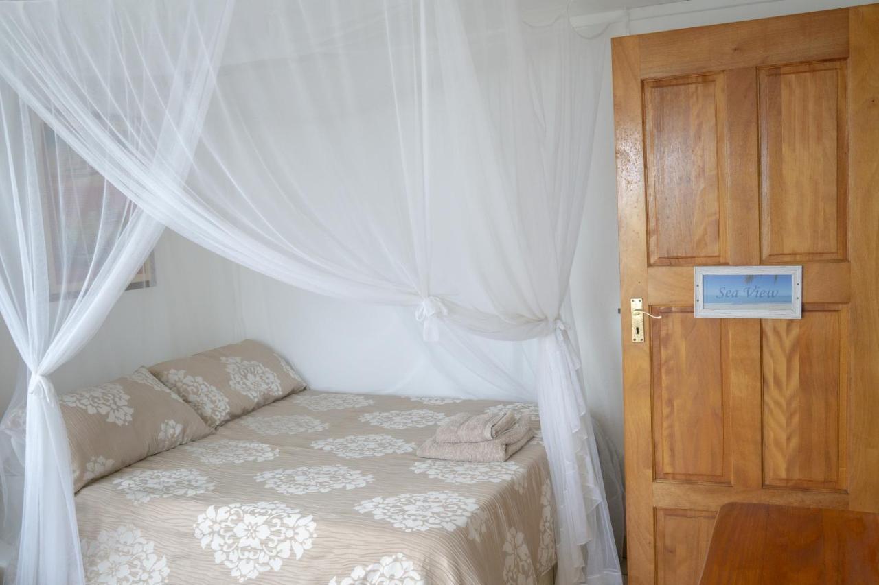 C-Mew Guest House Praia do Praia do Tofo Zewnętrze zdjęcie
